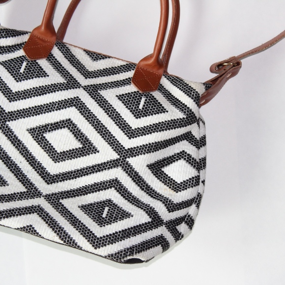 Tribe Alive Crossbody Bag - Picture 5 of 8